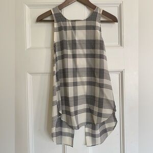 Wilfred by Aritzia Ivory and Black Silk Sleeveless Top - size XS